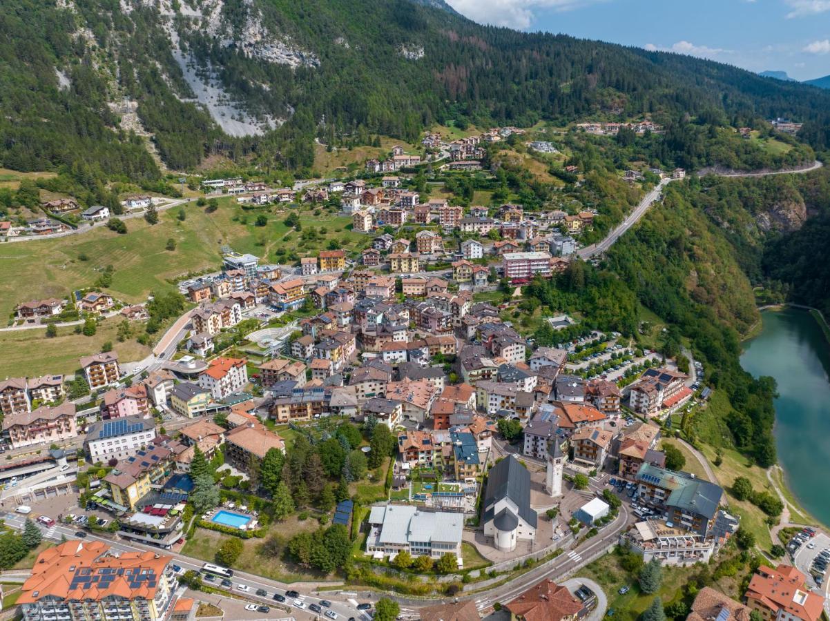 Hotel Lory - Molveno - Dolomiti Exterior photo